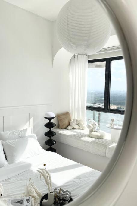 Dooga Ins-dreamspace L37 Seaview Projector 1-6pax Johor Bahru