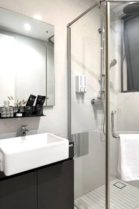 Dooga Ins-dreamspace L37 Seaview Projector 1-6pax Apartment *